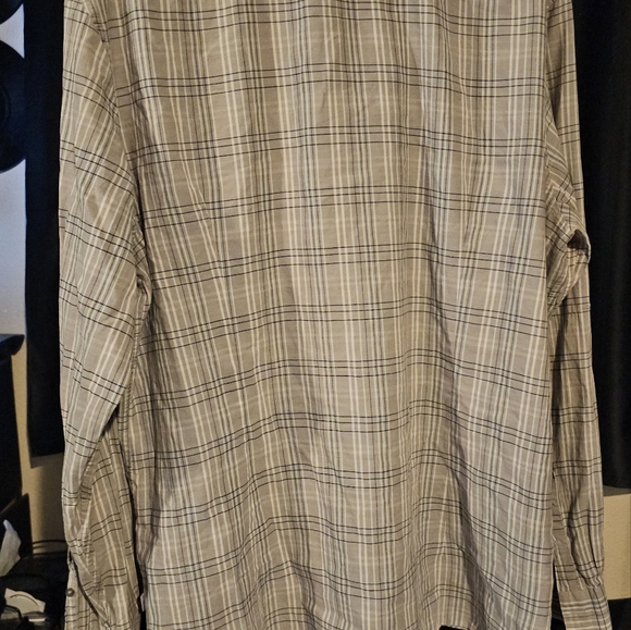 Long Sleeve John Varvatos dress shirt - Picture 1 of 3